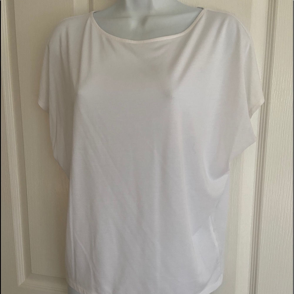 NWOT uniqlo flowy tshirt
